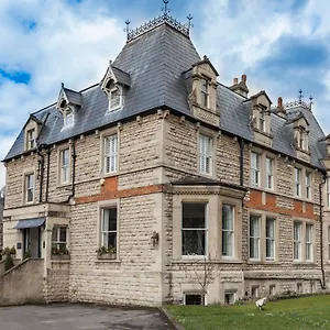 ***** Hotel The Roseate United Kingdom